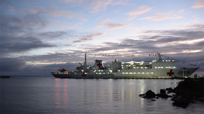 “和平(píng)方舟”航程累(lèi)計達280800海裡