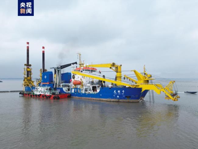 “天鲸号”投(tóu)入平陸運河建設(she)施工