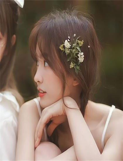 追剧指南：《梧桐叶里思星辰》水下拍摄的设备与技术挑战——欣赏艺术的审美指南